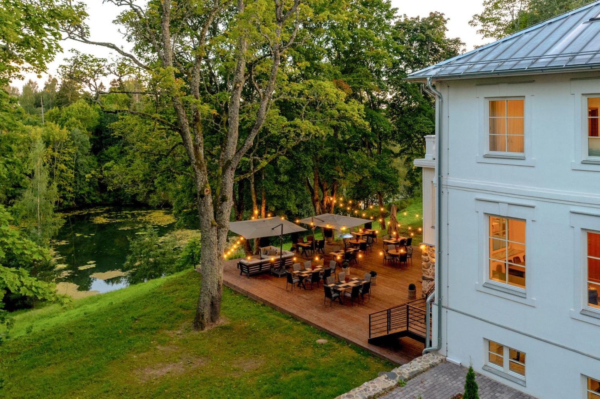 The Manor Sports & Spa Torva Bagian luar foto