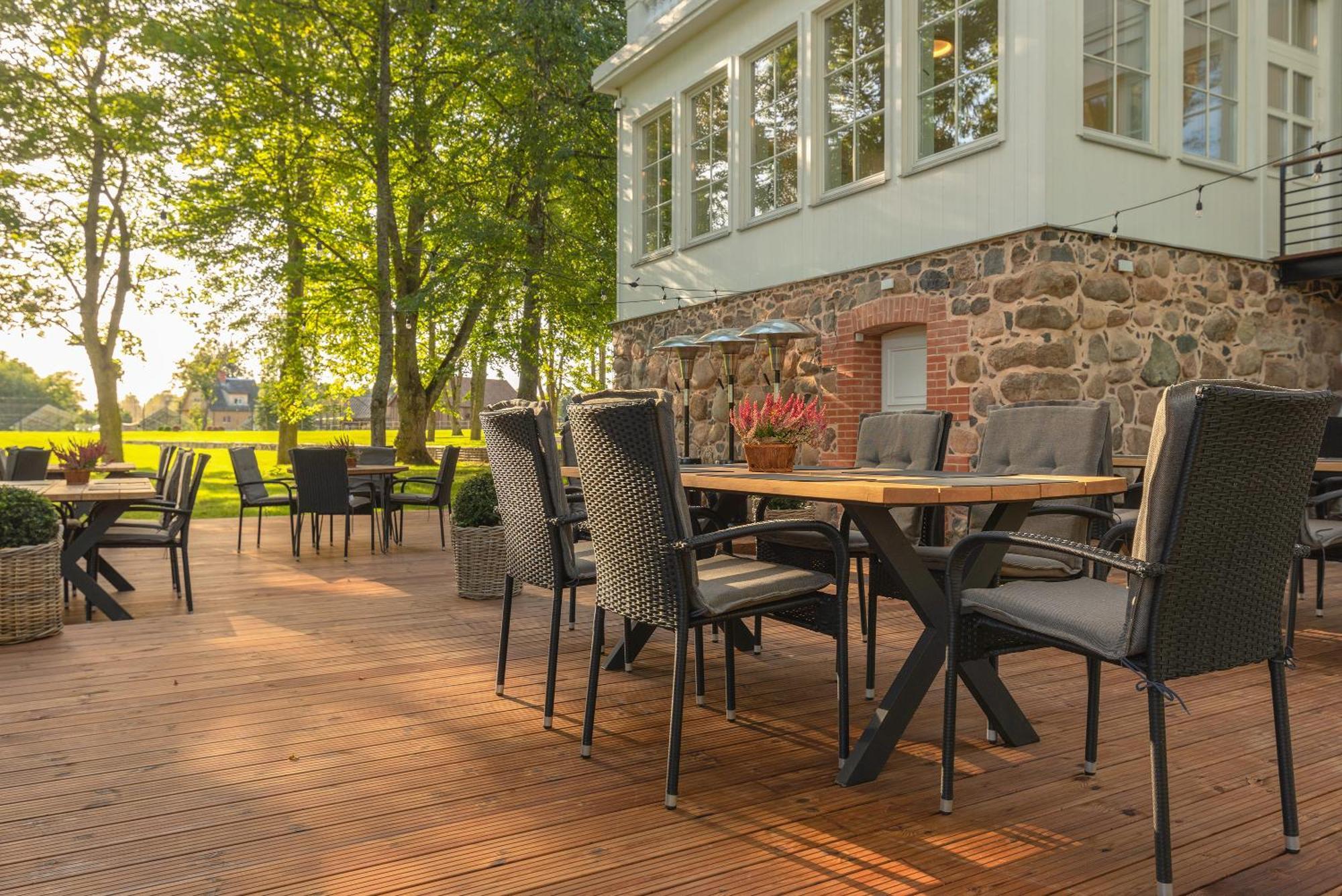 The Manor Sports & Spa Torva Bagian luar foto