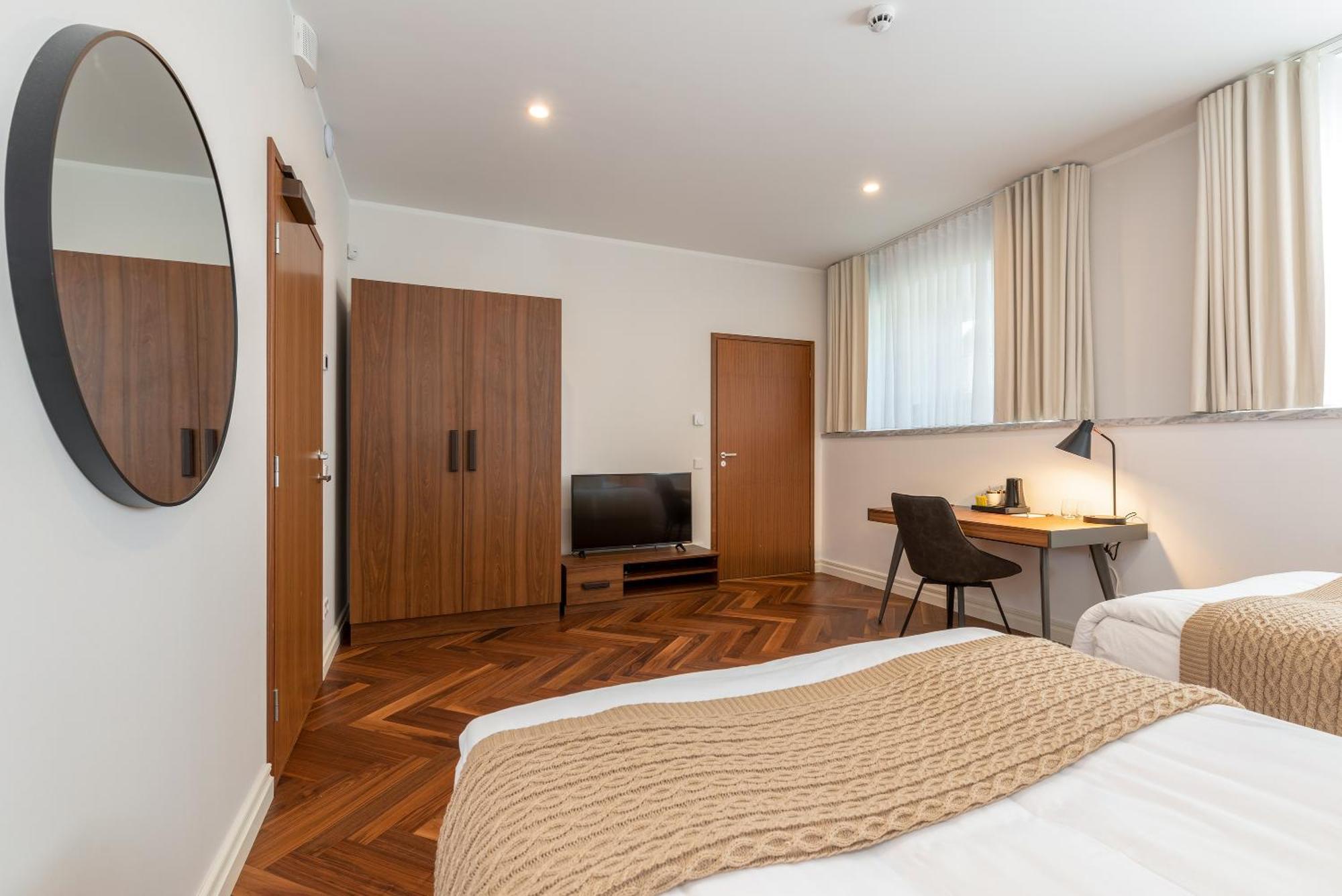 The Manor Sports & Spa Torva Bagian luar foto