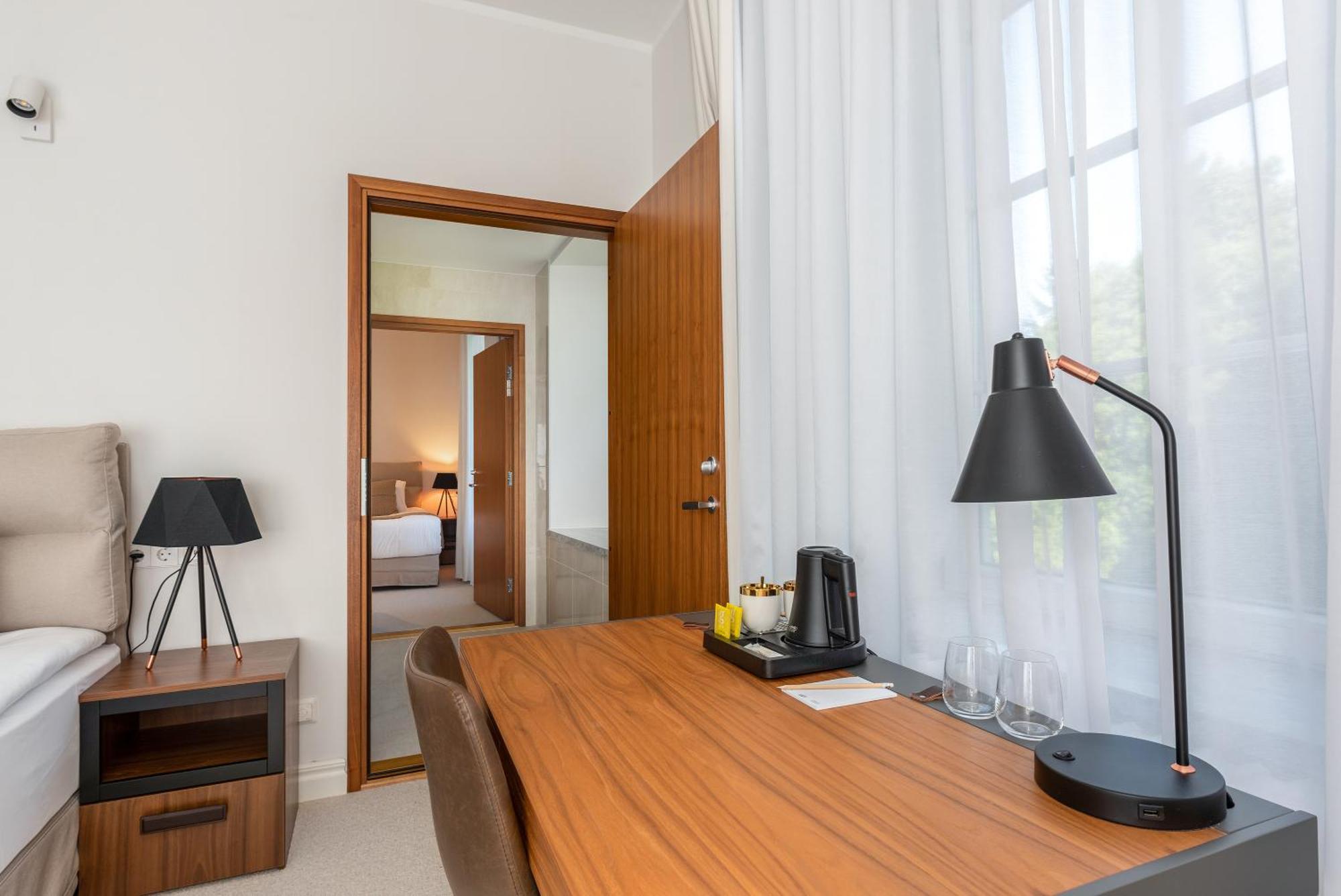 The Manor Sports & Spa Torva Bagian luar foto