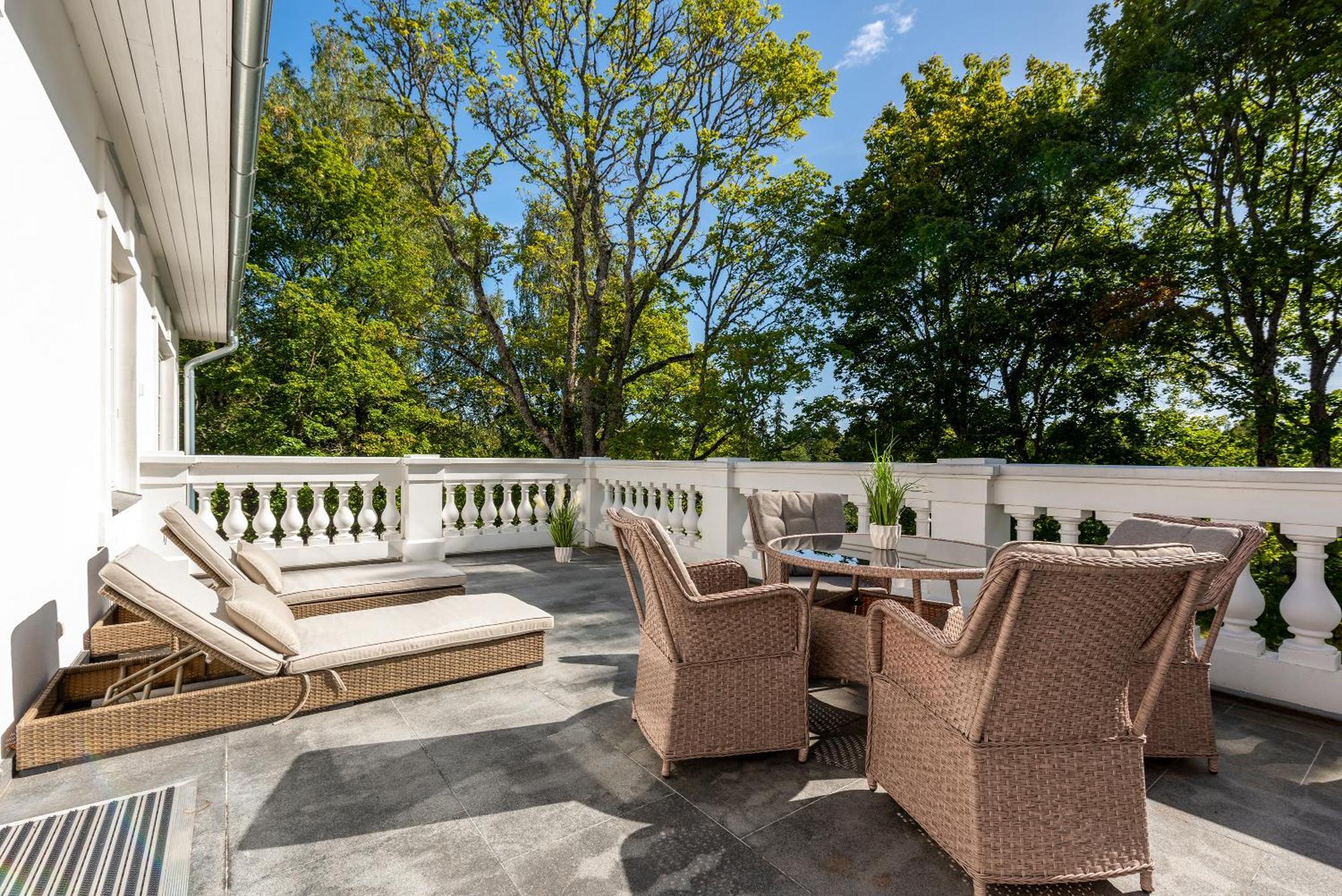 The Manor Sports & Spa Torva Bagian luar foto