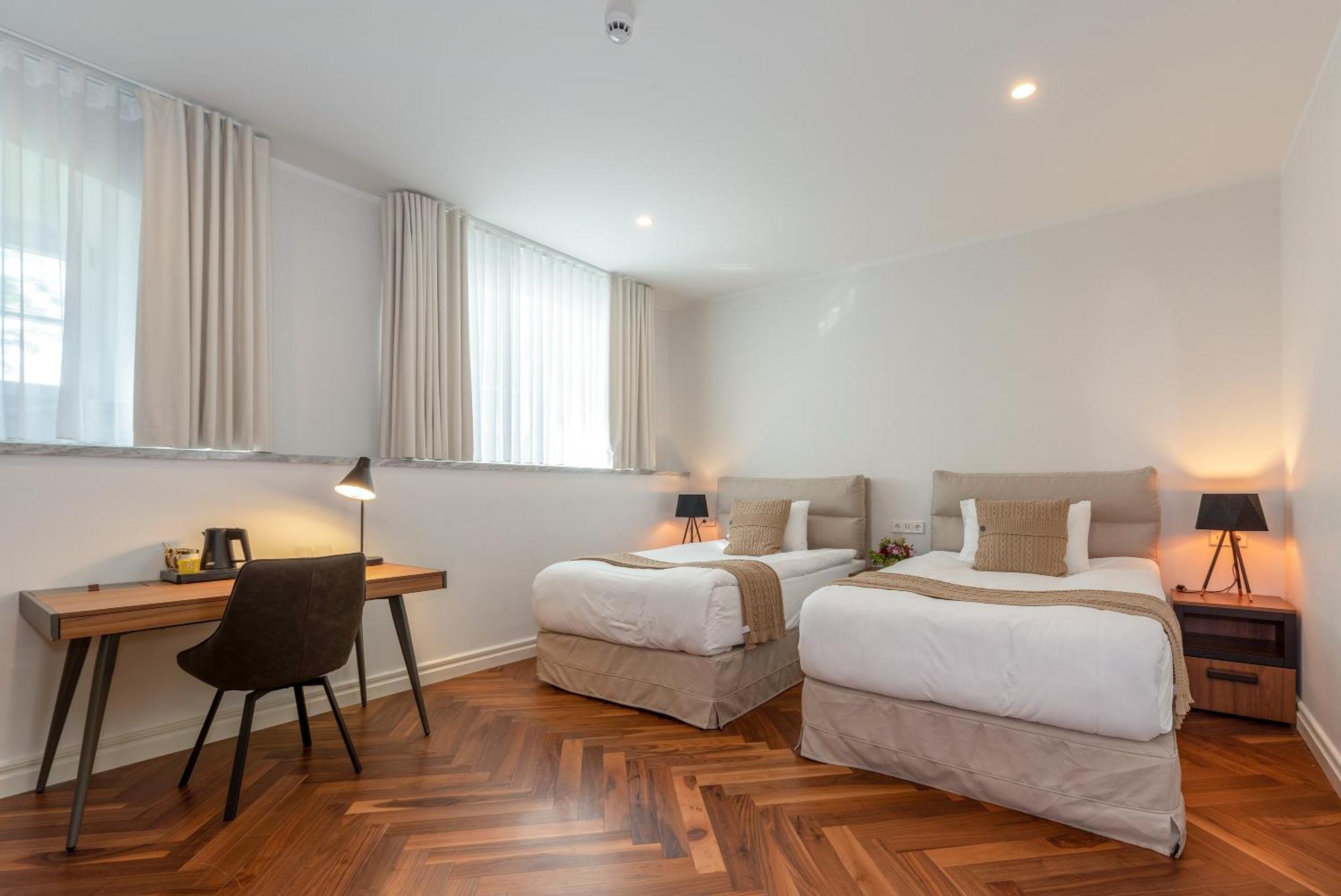 The Manor Sports & Spa Torva Bagian luar foto