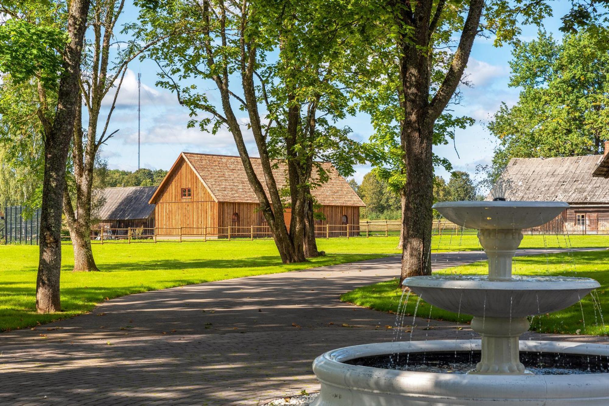The Manor Sports & Spa Torva Bagian luar foto
