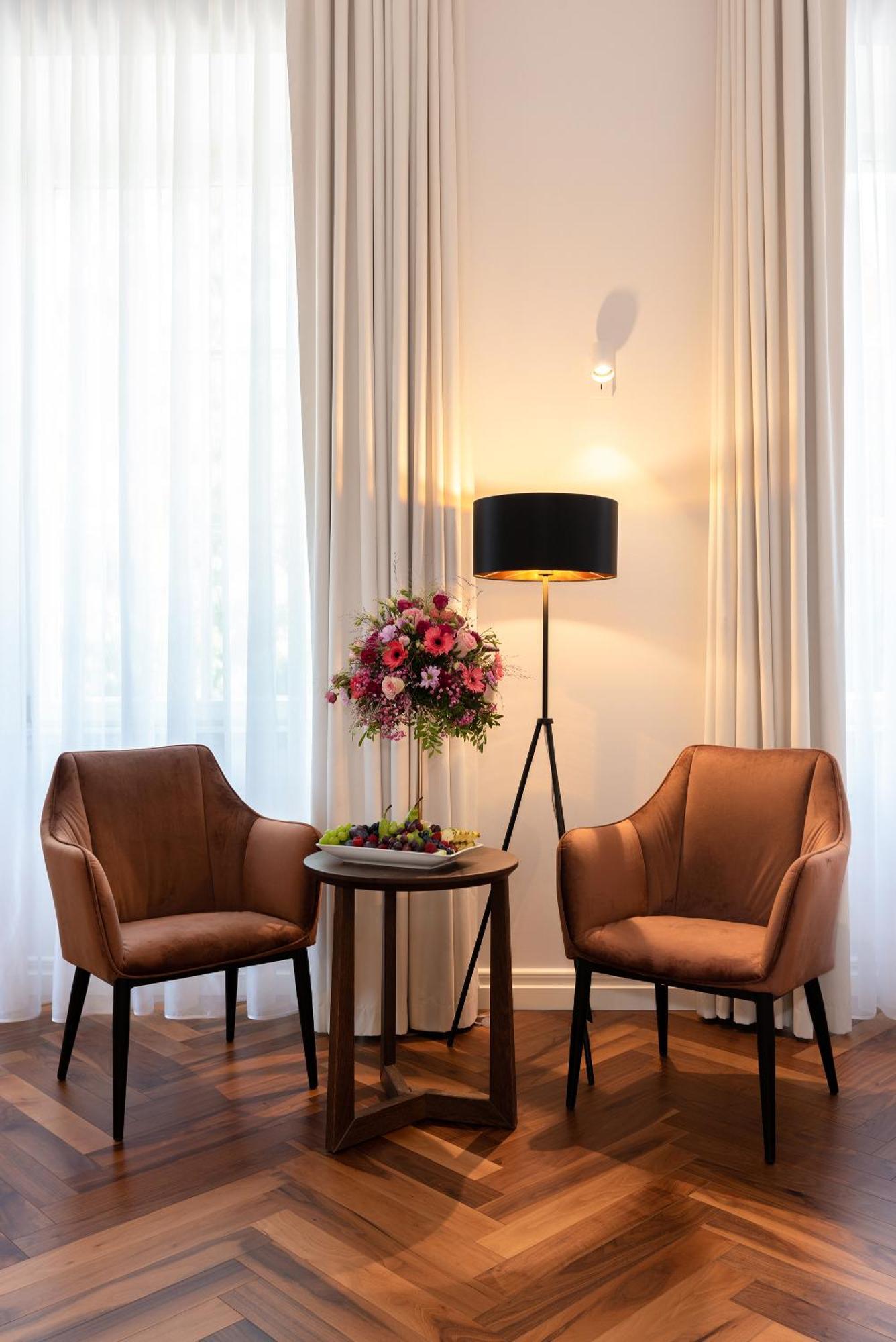 The Manor Sports & Spa Torva Bagian luar foto