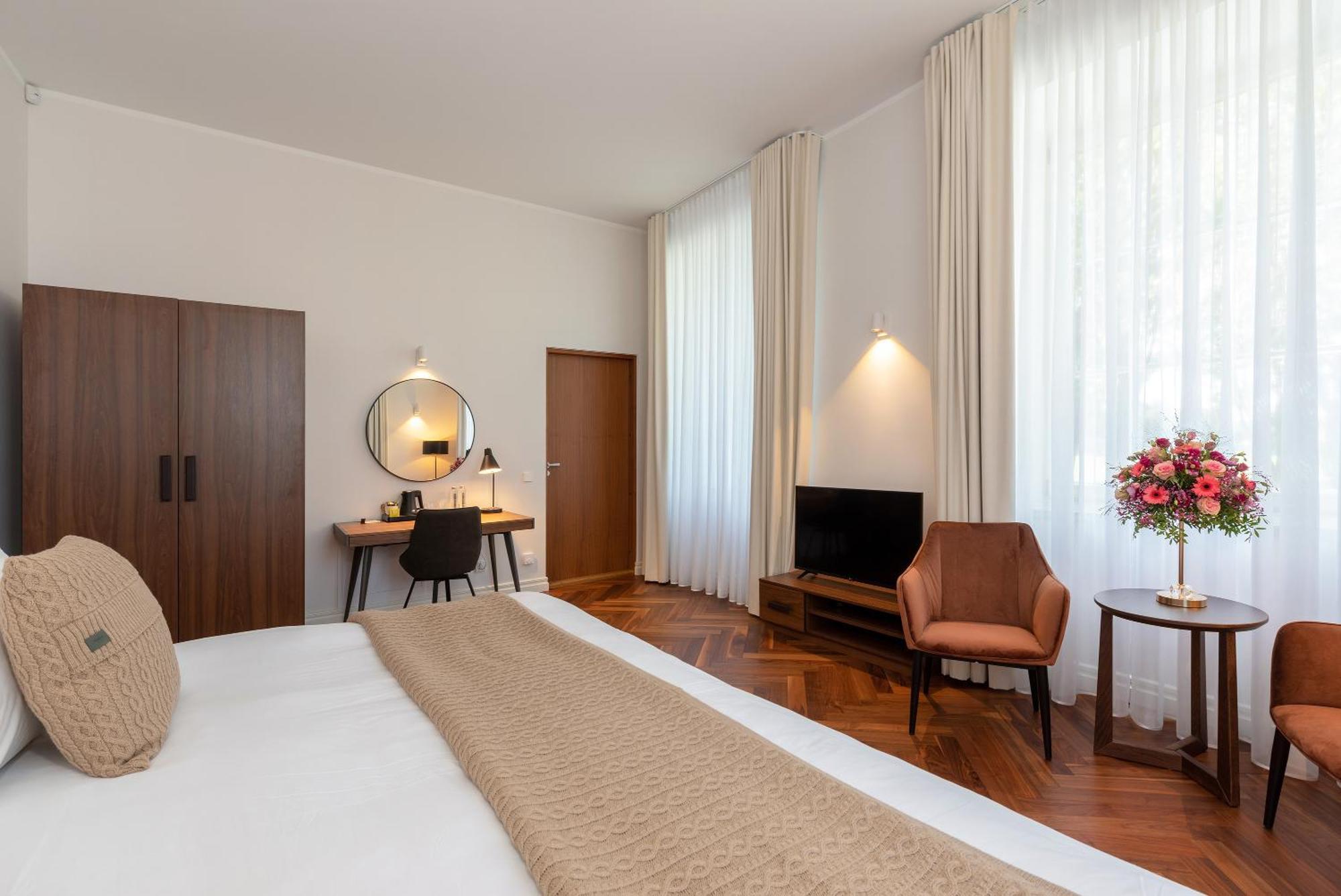 The Manor Sports & Spa Torva Bagian luar foto