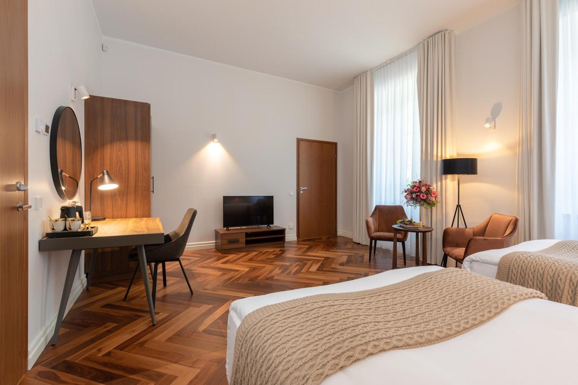 The Manor Sports & Spa Torva Bagian luar foto